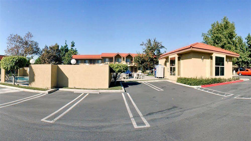 Surestay Plus Hotel By Best Western Upland - Ontario North ภายนอก รูปภาพ